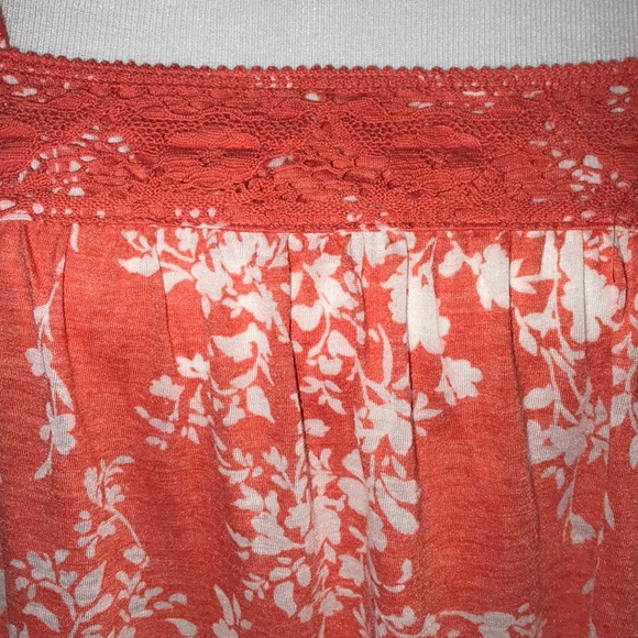 Adorable Old Navy Tank - Picture 4 of 5